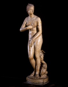 <i>Venus de’ Medici</i>, 1st century BCE<br /> Inscription on base: “Kleomenes, son of Apollodoros of Athens”<br /> Marble, h. without base 153 cm (60 1/4 in.) <br /> Uffizi, Florence <br /> Alinari/Art Resource, NY